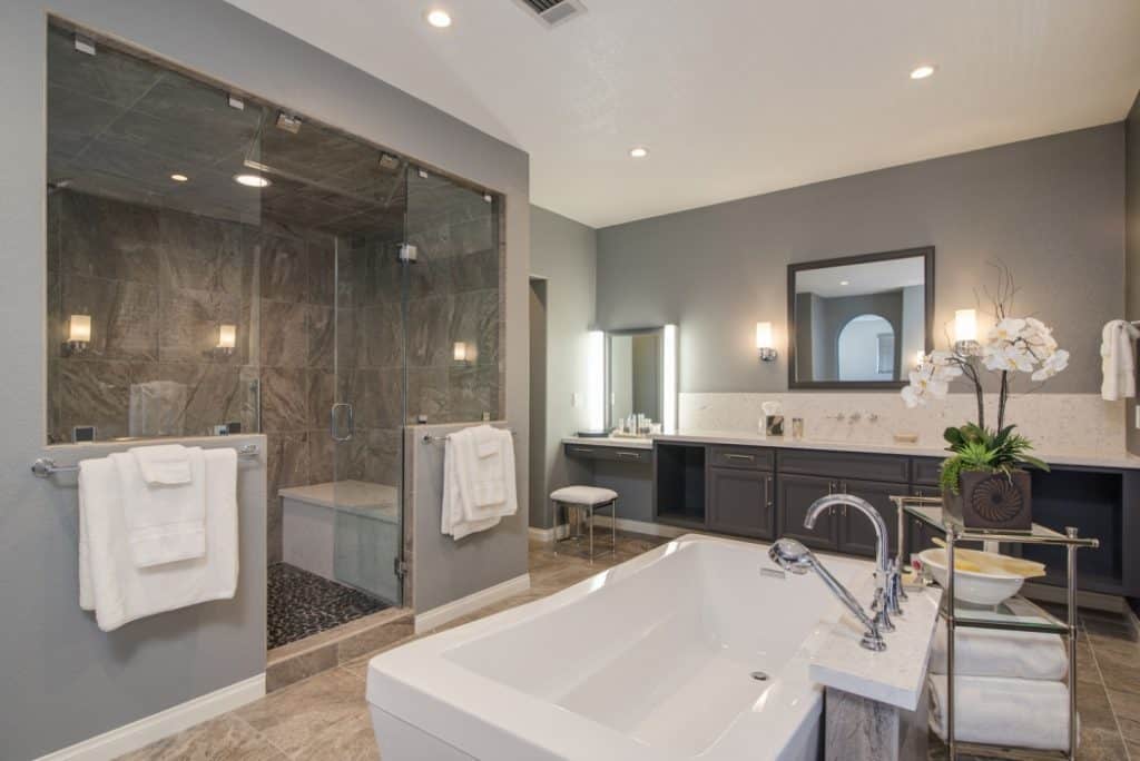 8 Master Bathroom Remodel Ideas, Bathtub Replacement Ideas