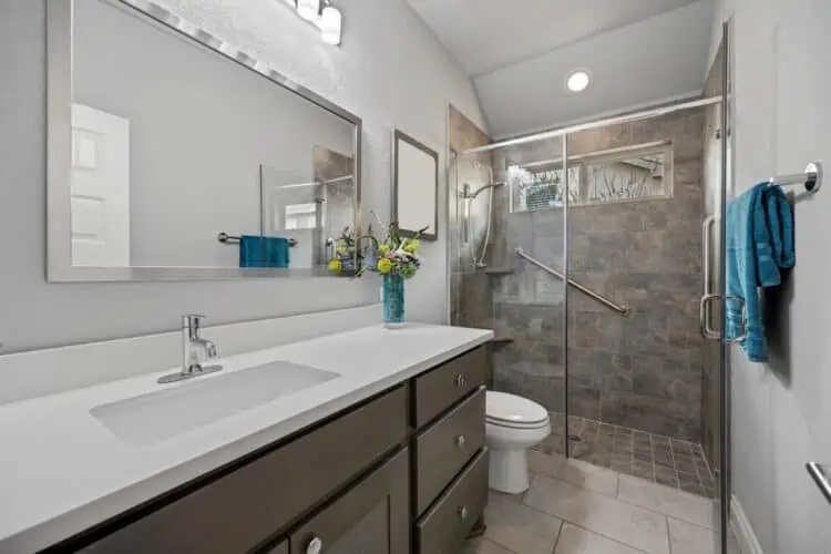 10 Essential Tips for Planning a Bathroom Remodel