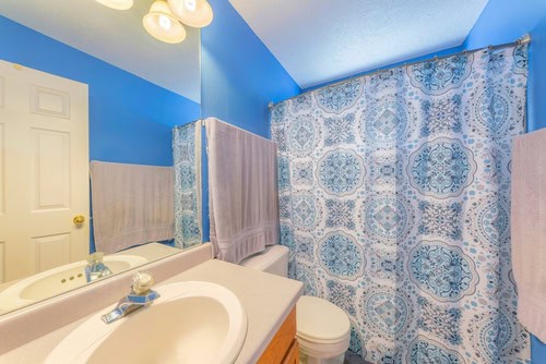 How to cheaply update a bathroom