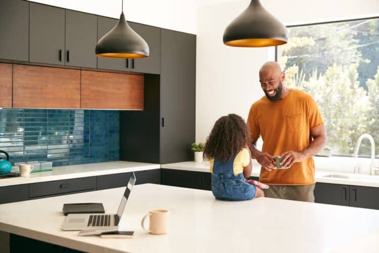 Exploring the Pros & Cons of Kitchen Islands